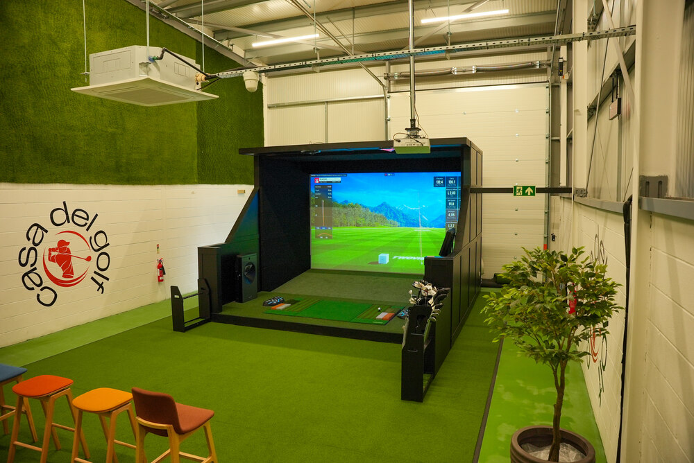Corporate team session at the Casa del Padel golf simulator